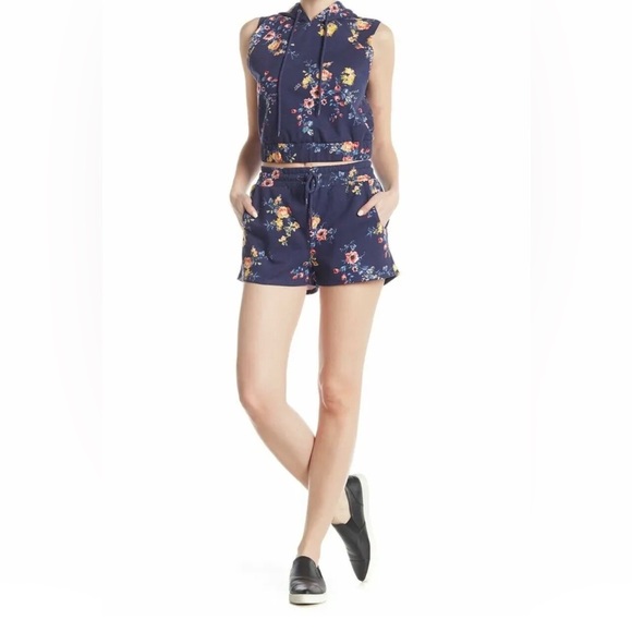 Material Girl Juniors Medium Cropped Hoodie Dark Floral - Picture 2 of 6